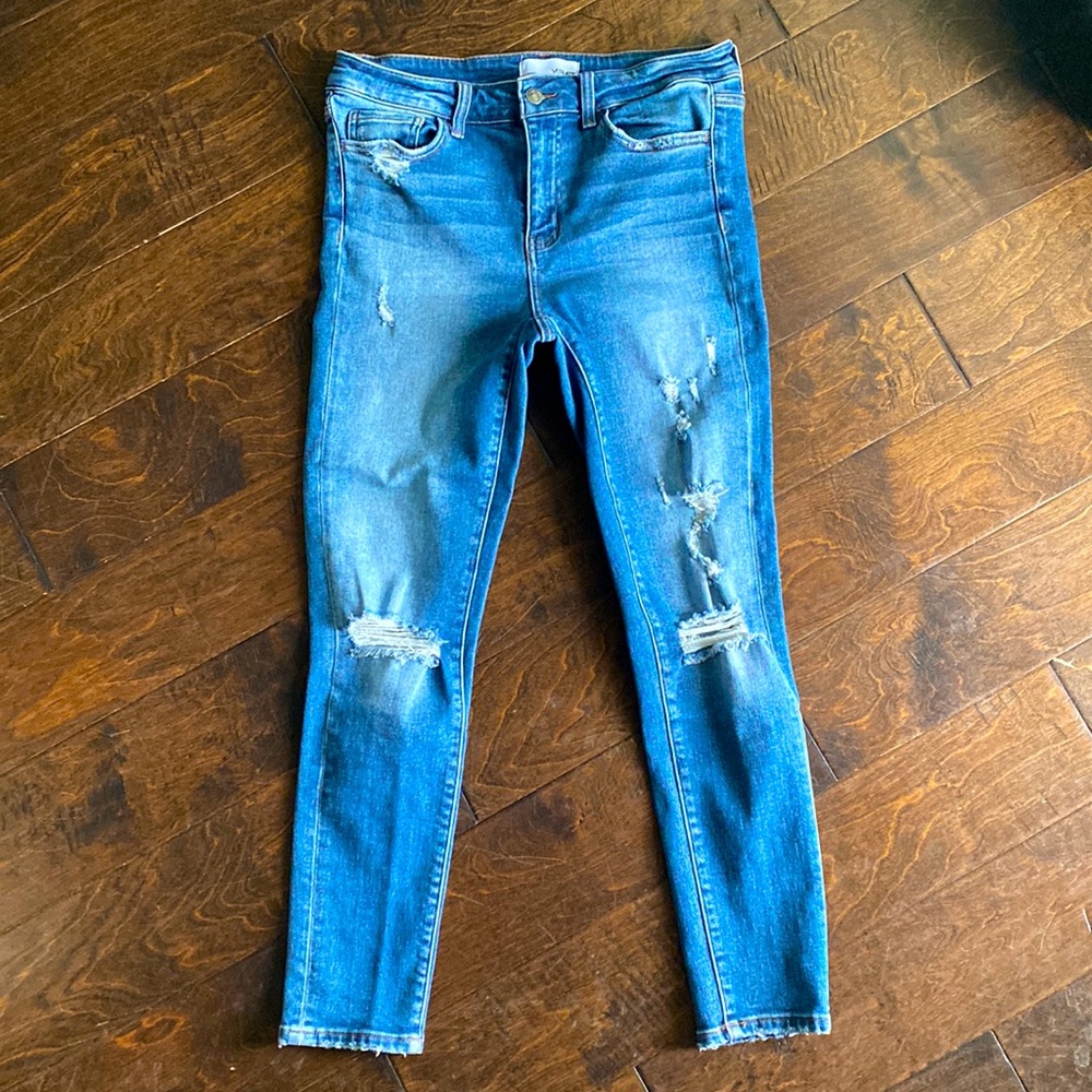 Women’s Vervet Distressed Skinny Jeans Ankle Size 29!